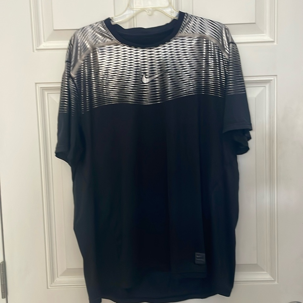 Men’s Nike-Pro Fitted T shirt